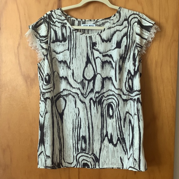 Top and mini shirt black and nude size L Vero Moda with lace bordering sleeves - Picture 3 of 6